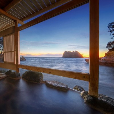 【仲居さんのお仕事】絶景と西伊豆らしいおもてなしの温泉旅館でのお手伝い｜仕事のない時は「海辺の露天風呂」など温泉もご利用いただけます♨️