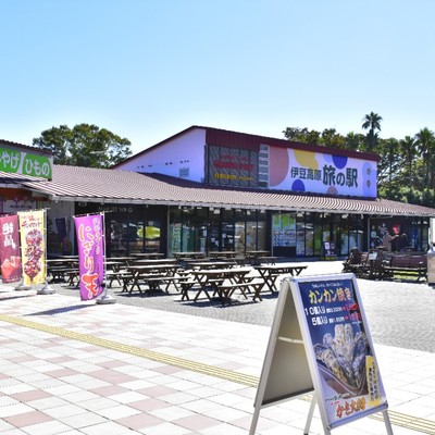 レストランスタッフ業務｜伊豆高原旅の駅ぐらんぱるぽーと｜伊豆の人気観光地で、美味しい料理と笑顔で観光客をおもてなし♪