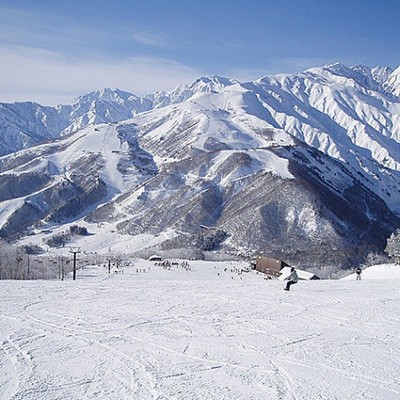 白馬・北アルプスの絶景と温かいおもてなしを体験！英語を活かせる国際的なリゾート・HOTEL 24sweets HAKUBAで特別な体験をしませんか。