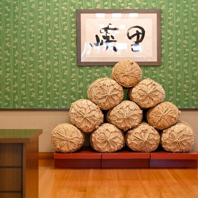 清流沿いの旅館での受付のお仕事になります。