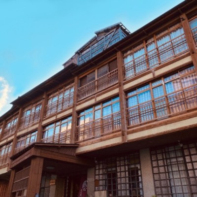 伊豆熱川の温泉旅館でのおてつたび。忙しいけど、、充実した時間を過ごせます。空き時間は徒歩一分の伊豆の海を楽しむのはいかがでしょうか？