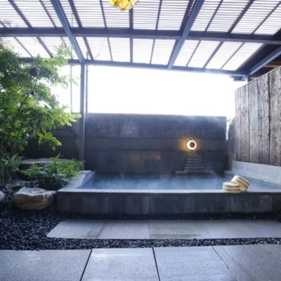 世界遺産、厳島神社に程ない距離に位置する、ホテル菊乃家。私達と一緒に、お客様にとっての「思い出に残る旅」のお手伝いをしませんか？