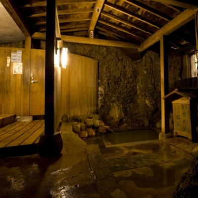 山形県の秘湯肘折温泉で働いてみませんか？個室完備で三食賄い付き、WIFIも使えます。