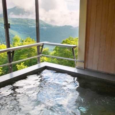 目の前に広がる風光明媚な世界、美しい北アルプスの景色を一望出来る露天風呂の宿で、旅館業務のおてつたび♪
