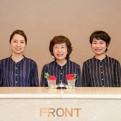 春のようにあたたかい気持ちでお客様をおむかえいたします。朝食と客室の清掃のお手伝い。女性就業率100％です。