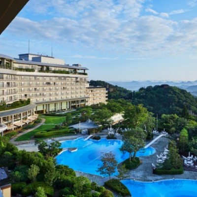 【夕方～旅館の裏方サポート】業務はガッツリと！夕方から夜の勤務！休⽇は有馬温泉を堪能。【追加募集】