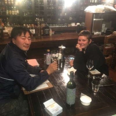 パウダースノーの赤倉、滑って食べて温泉で！昼はボードやスキーや地域観光。夜だけレストランでお手伝い。私たちは家族経営の小さな宿とレストランです。楽しい時間を共に出来たら嬉しいです。