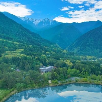 ⛄駒ヶ根高原🌟日常から離れるリトリート。アルプス山麓の湖畔に佇むお宿「すずらん颯」でホール・フロントのおてつたび♪館内には「7本の向日葵」「浮世絵」のギャラリーも。