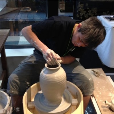 【大堀相馬焼の陶芸職場体験】江戸時代より代々受け継ぐ窯元｜経済産業大臣の指定伝統的工芸品の職場で実務体験！将来的に福島県白河市への移住・陶芸職人（窯元）を検討されている方に是非お越し頂きたいです！