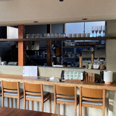 積雪と温泉たっぷりの古き良き野沢温泉村、たくさんの海外からのお客さんをおもてなしを、建築会社がこだわってつくった民宿で働いてみませんか