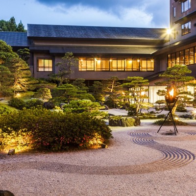 【調理補助】神話の湯に身をゆだねて、松江の日常に出会う。 ― 玉造温泉・ホテル玉泉で過ごす、お客様をもてなす料理のおてつたび― ♨️