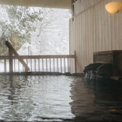 【接客💁‍♀️】年末年始❄️雪景色の美しい富山に来られ〜！秘湯の宿『記念日の宿』でおてつだいしませんか？お客様を笑顔でもてなしてくださる方大募集