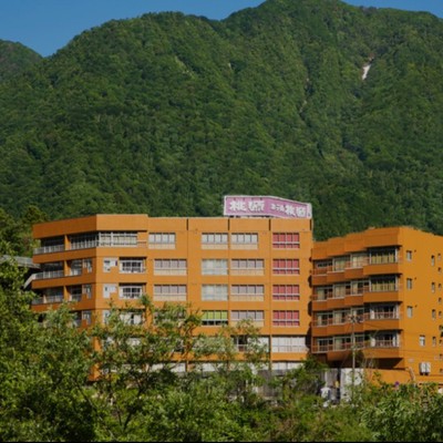 【年末年始】大自然に囲まれた源泉かけ流しの露天風呂を堪能！気配りの心を大切に◎温泉旅館で調理補助と清掃のおてつたび🍳