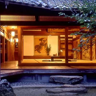 世界遺産・吉野山の中腹に佇む名園の宿「竹林院群芳園」で、接客・清掃・配膳など館内全般を支えるお仕事に挑戦しませんか？