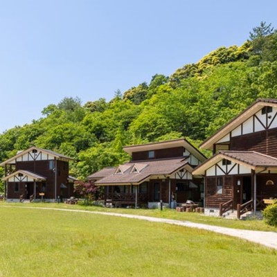 鳥取の山あいのお宿で、レストラン接客を通して「ただいま」と言いたくなる時間をつくるお手伝い★【現地で移動手段を確保できる方】