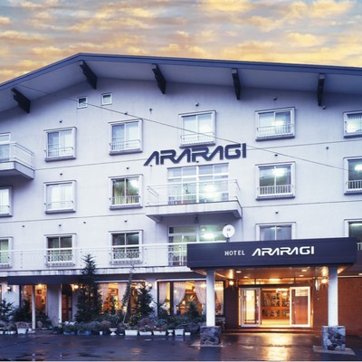 【志賀高原一の瀬ゲレンデすぐ！】アットホームなホテルで一緒にお客様をおもてなしませんか？フロント対応など接客メインのお仕事。終了後の滞在相談可能◎広大な志賀高原スキー場を是非楽しんでいってください！