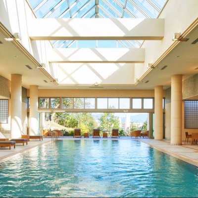 南紀白浜｜全室オーシャンビューが自慢のラグジュアリーホテルで、夏季限定のプール監視員のおてつたび！