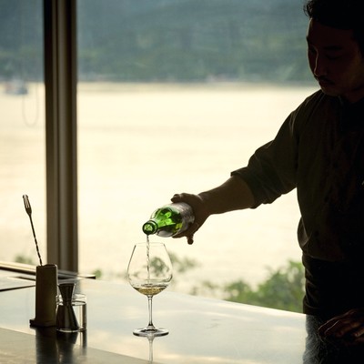 地方創生で有名な離島で、島暮らしを体験しながら、ホテルのレストラン運営を手伝ってくれる方を募集します