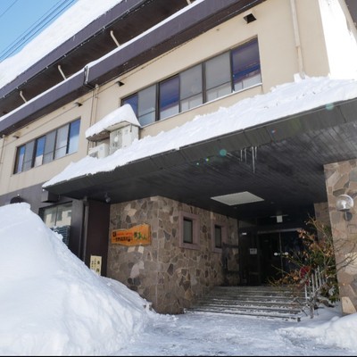 【年末年始のおてつたび】【未経験OK♪】調理補助がメインのお仕事　まかない有り♪　包丁は使いません　石川県白山市県下最大スキー場まで徒歩1分！　雪国でお客様におもてなし