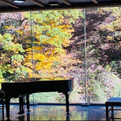 紅葉真っ盛り🍁富山に来られ〜！秘湯の宿『記念日の宿』でおてつだいしませんか？お客様を笑顔でもてなしてくださる方大募集