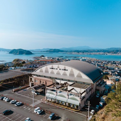 【宮崎県】カラダよろこぶ天然温泉施設。海を望む高台に建つ「かどがわ温泉 心の杜」で、館内巡回や修繕など施設管理のおてつたび。勤務後は温泉でリフレッシュしてください◎