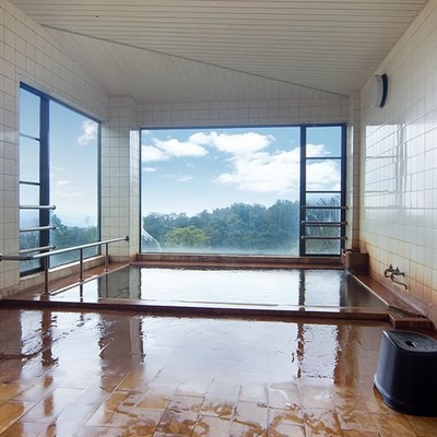 妙高市・関温泉スキー場まで徒歩3分🎿源泉かけ流しのおもてなしの宿『登美屋旅館』で宿泊業務全般のおてつたび！お客様同士の交流もあるアットホームな雰囲気の旅館です♨