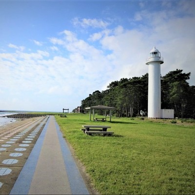 【2週間】津軽国定公園内のキャンプ場で自然を感じながらお手伝い！目の前が海🌊振り返ると山⛰夜は満天な星空が見えます🌟