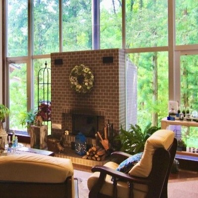 八方尾根スキー場ゴンドラアダムより徒歩３分。お部屋からゲレンデが見えるホテルです。清掃のおてつたびを募集いたします🎿